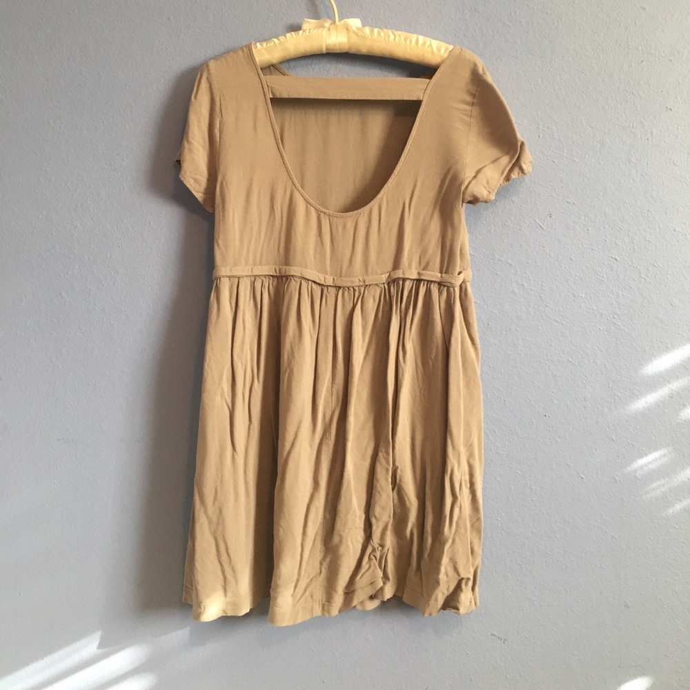 Two dresses. Same cut.